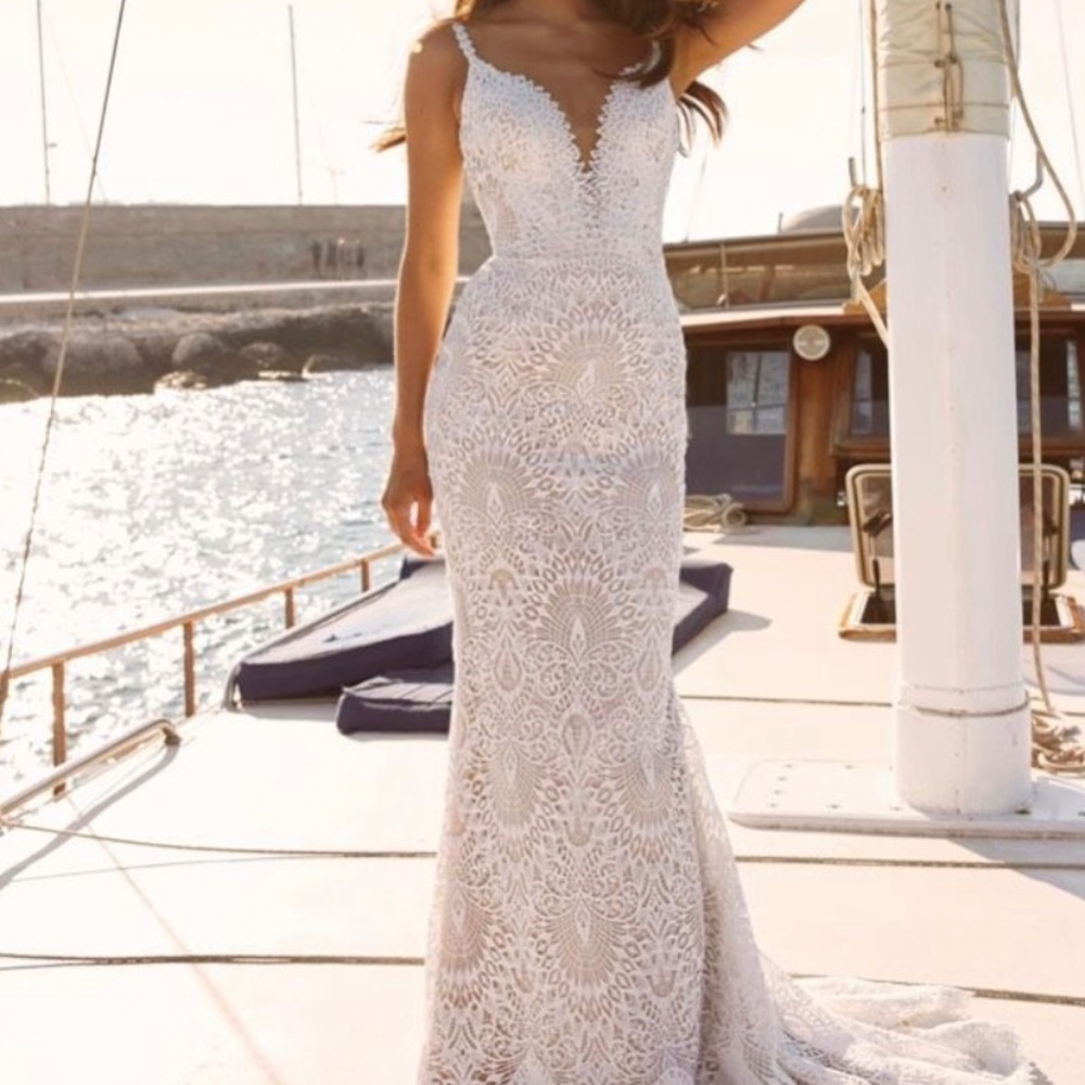 Madi Lane Marley Wedding Dress (size 10)